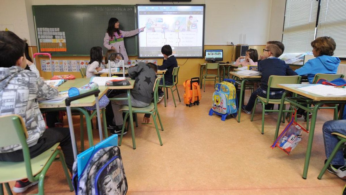 Imagen de archivo de una clase.-ECB