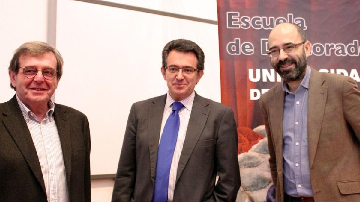 Luis Sarabia, Alfonso Murillo y Óscar Esquivias, en la inauguración de la Escuela de Doctores de la UBU. ECBLuis Sarabia, Alfonso Murillo y Óscar Esquivias, en la inauguración de la Escuela de Doctores de la UBU.-ECB