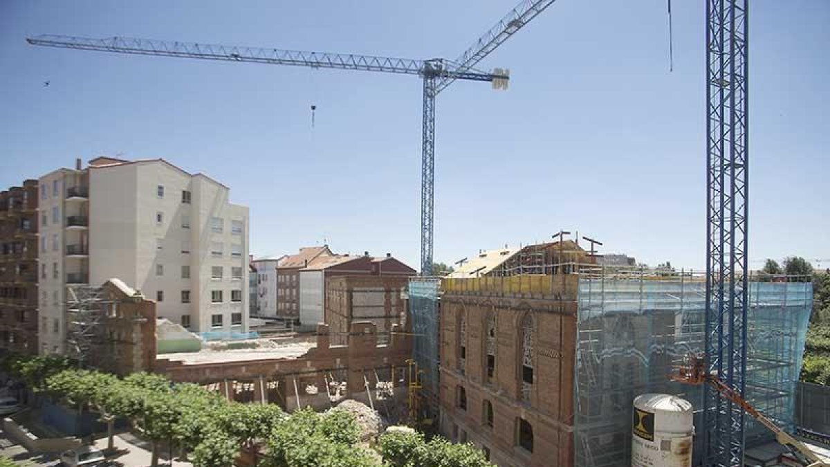 Las obras en el colegio Niño Jesús siguen avanzando.-RAÚL G. OCHOA