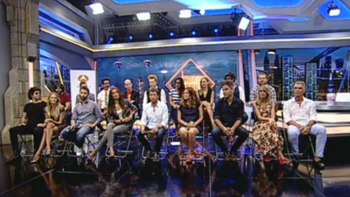 Pablo Motos (centro), con todo el equipo de 'El hormiguero 3.0', en la presentación de la nueva temporada del programa de Antena 3.-ANTENA 3