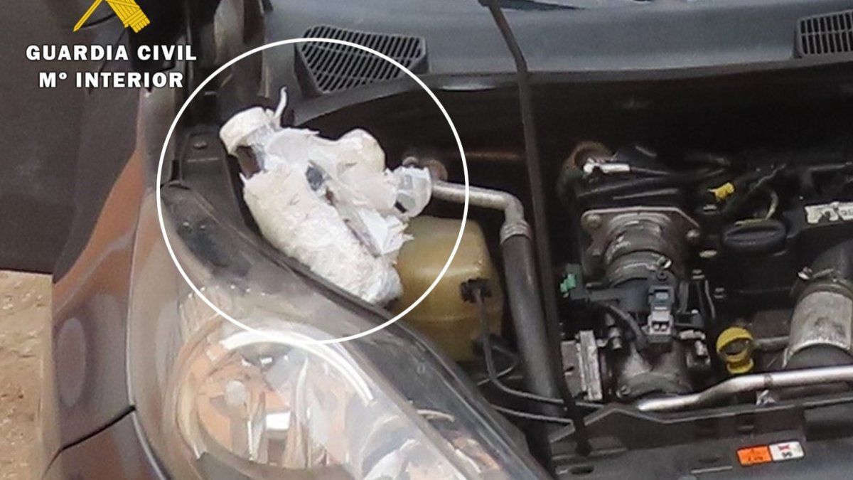 Aceite de hachís incautado por los agentes. GUARDIA CIVIL