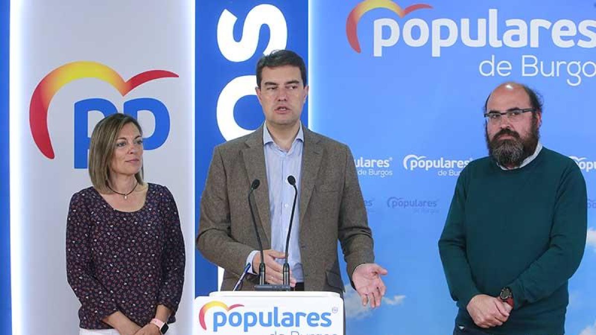Milagros Marcos, Ángel Ibáñez y Máximo López.-RAÚL G. OCHOA