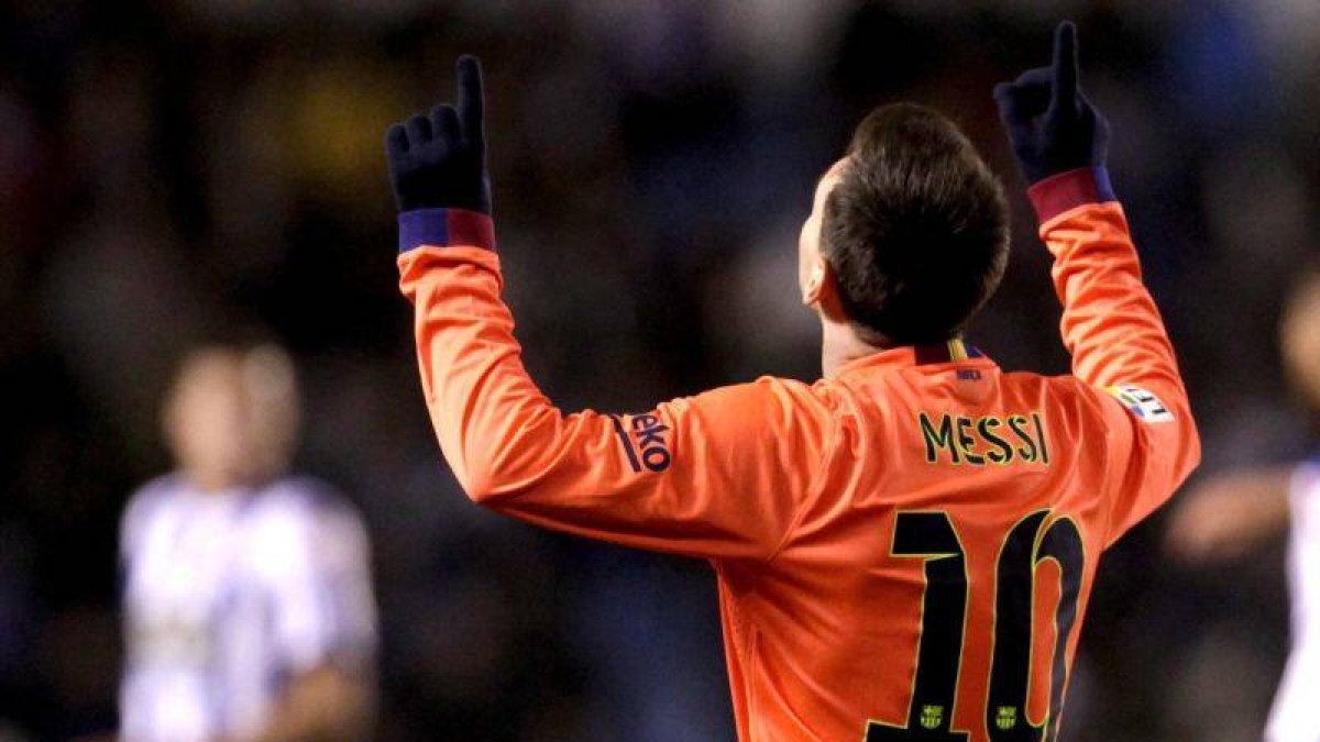 Leo Messi celebra el segundo gol frente al Deportivo.-Foto: EFE