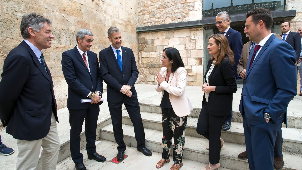 La Ministra de Sanidad, Carolina Darias, a su llegada al Hospital del Rey de la UBU. TOMÁS ALONSO