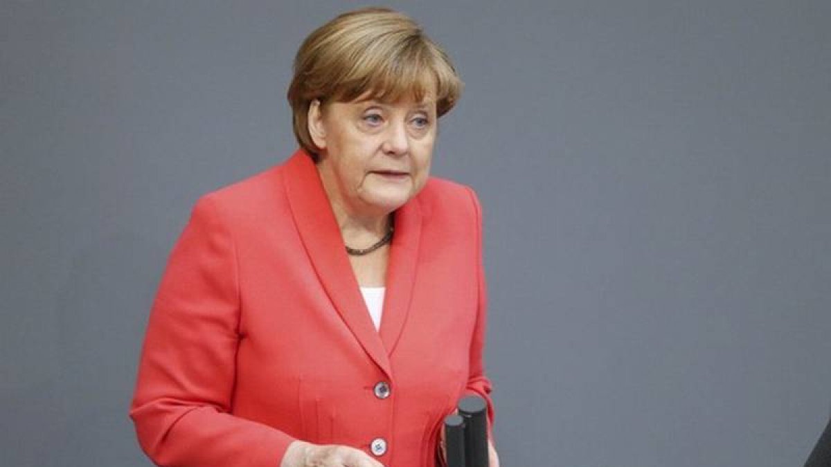 La cancillera Angela Merkel en el Bundestag.-Foto: REUTERS / HANNIBAL HANSCHKE