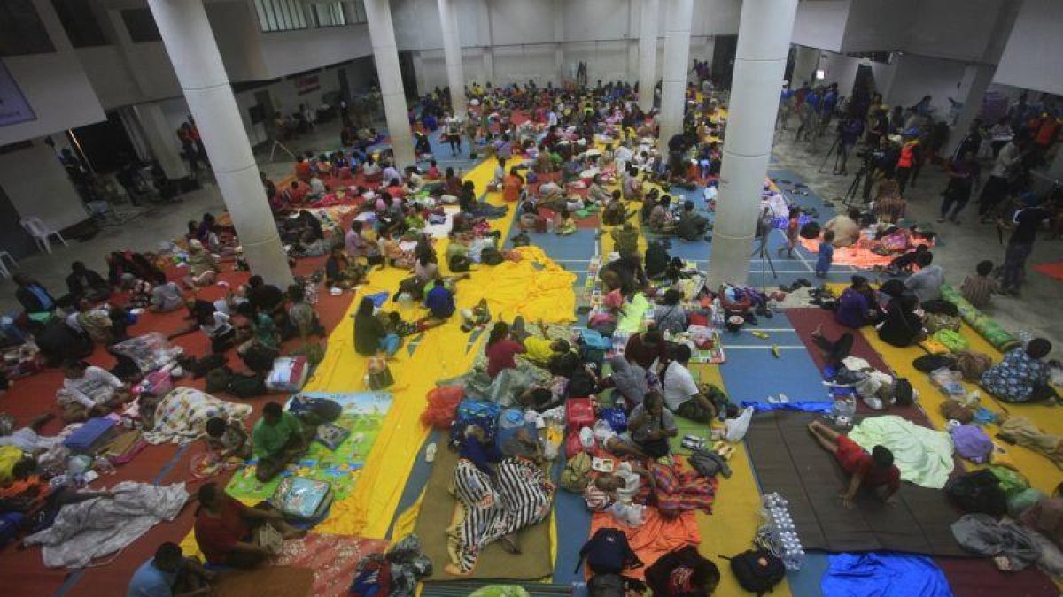 El número podría aumentar entre los 30.000 y hasta los 80.000 evacuados.-AP