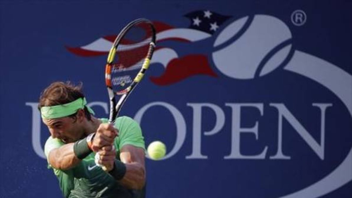 Rafael Nadal, durante su partido de segunda ronda, ayer en Nueva York.-AP