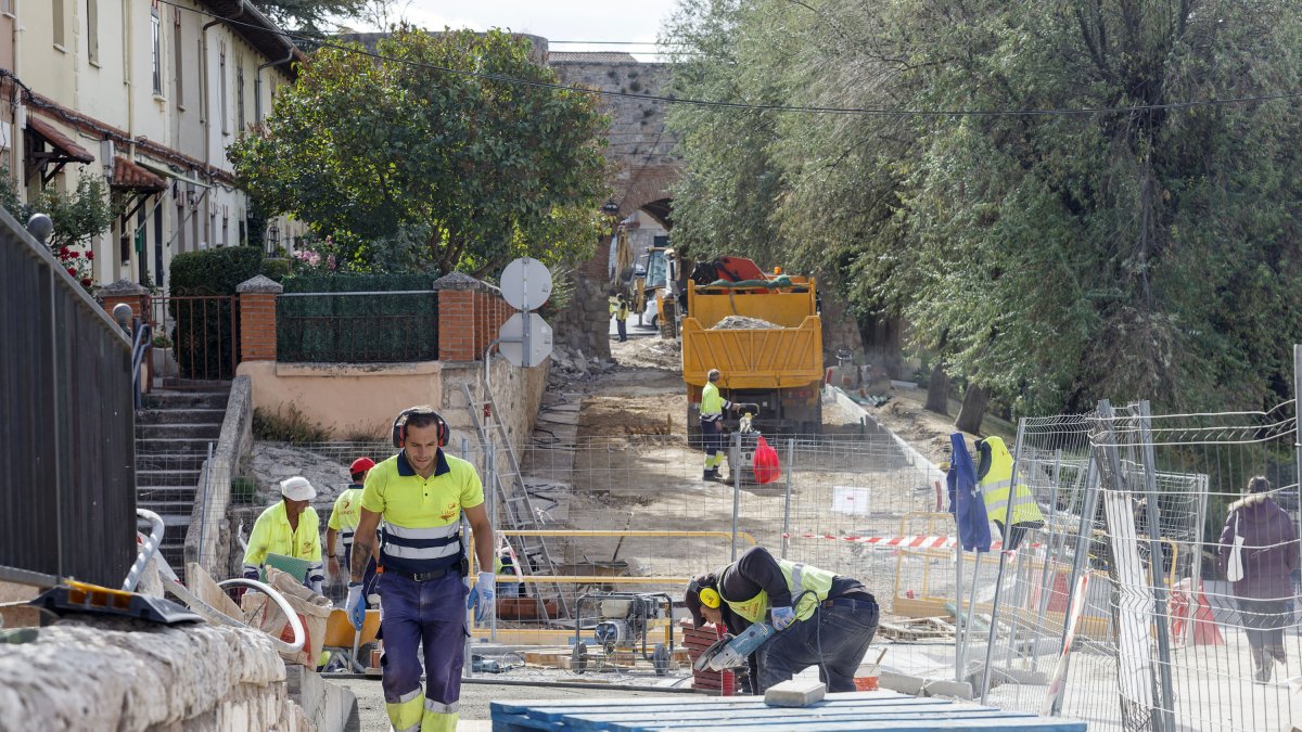 Las obras en el arco de San Martín proseguirán hasta abril. SANTI OTERO