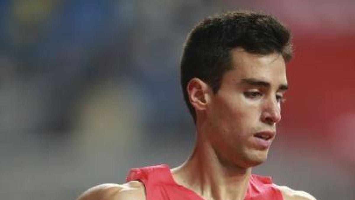 Jesús Gómez durante la carrera.-@ATLETISMORFEA