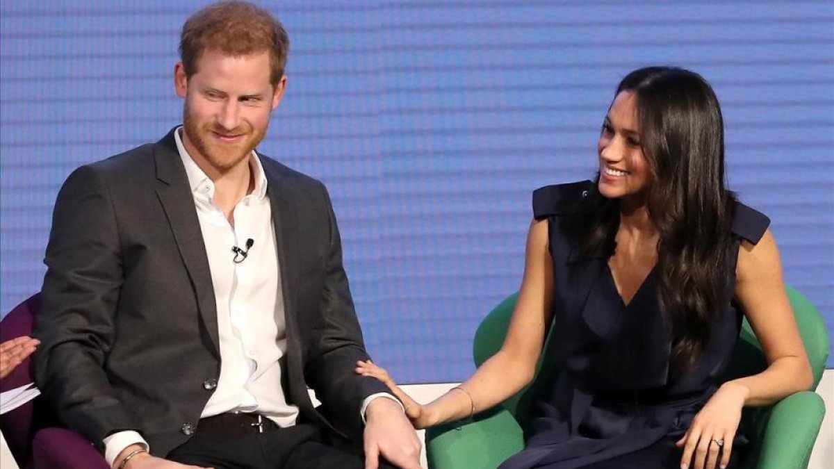 El príncipe Enrique y su prometida Megan Markle, el pasado miércoles en Londres.-REUTERS