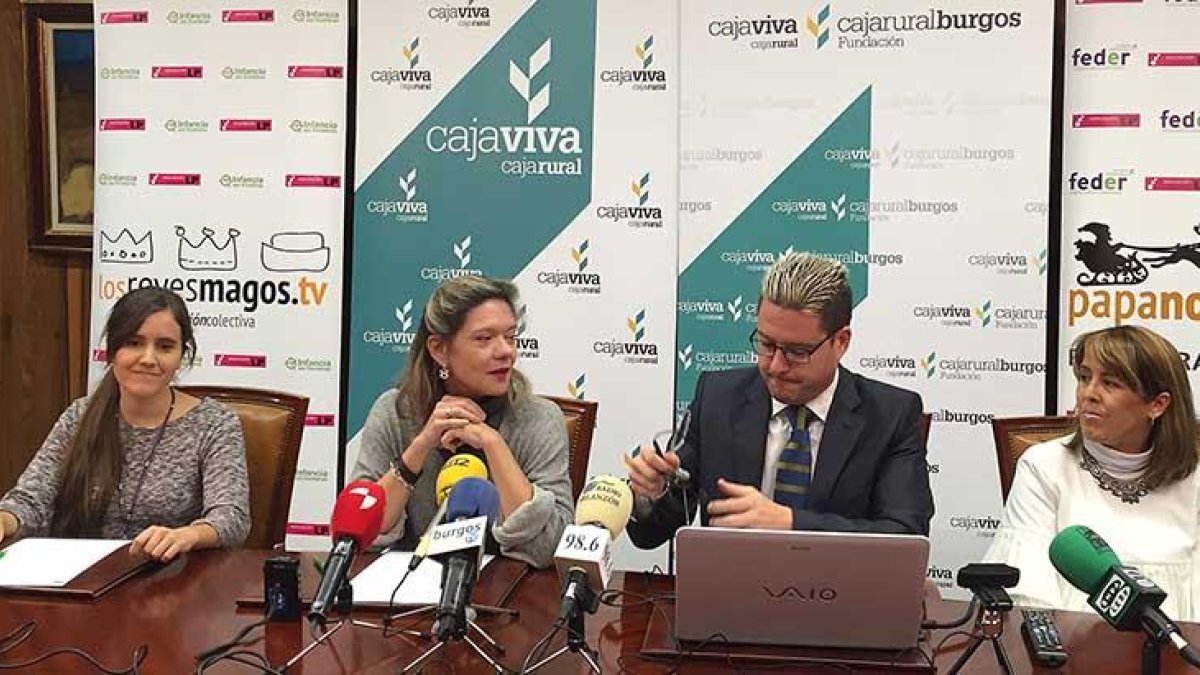 María de Pablos, Mercedes Rodríguez, Javier Arranz y Diana Martínez.-ECB