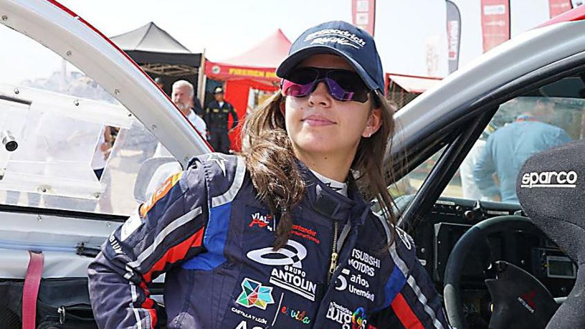 Cristina Gutiérrez acaba de completar con éxito su tercera participación en el Dakar-ECB