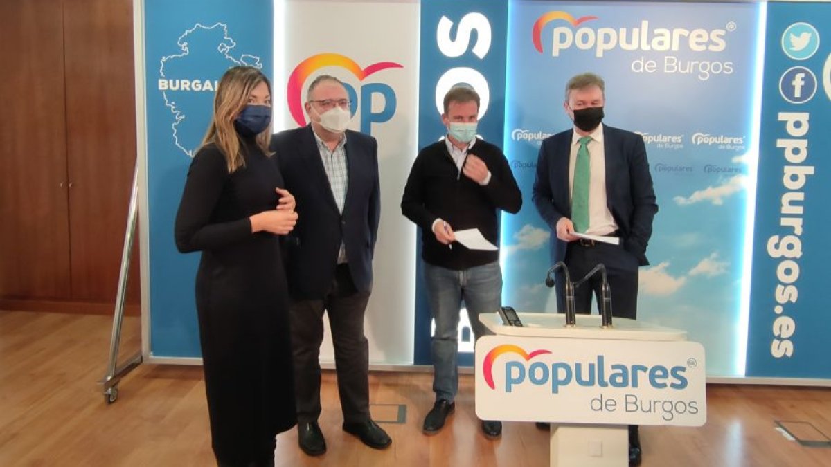 Carolina Blasco, Alfredo Vázquez, Borja Suárez y Javier Lacalle reaccionan a la visita de Pedro Sánchez a Burgos. D. S. M.