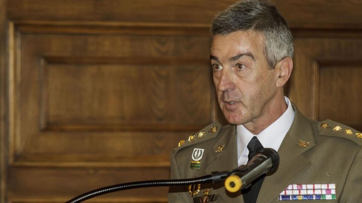 El coronelJavier Martínez de Lagos, durante su discurso de toma de posesión.-SANTI OTERO