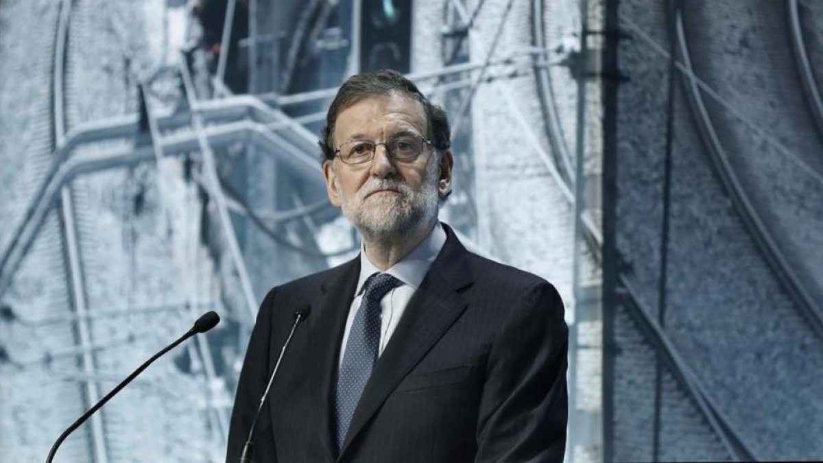 Mariano Rajoy, el pasado 28 de marzo, durante su intervención en la inauguración de una jornada sobre infraestructuras en Barcelona.-ANDREU DALMAU