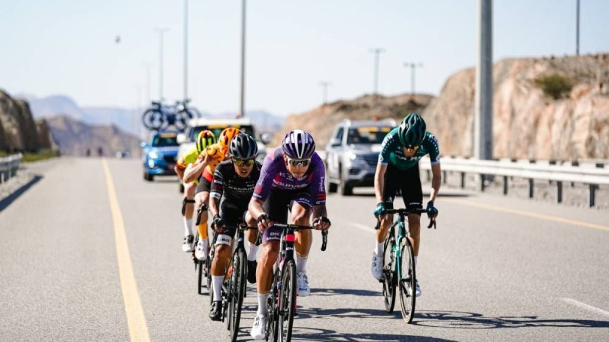 Un corredor del conjunto morado en la escapada del día. BURGOS BH
