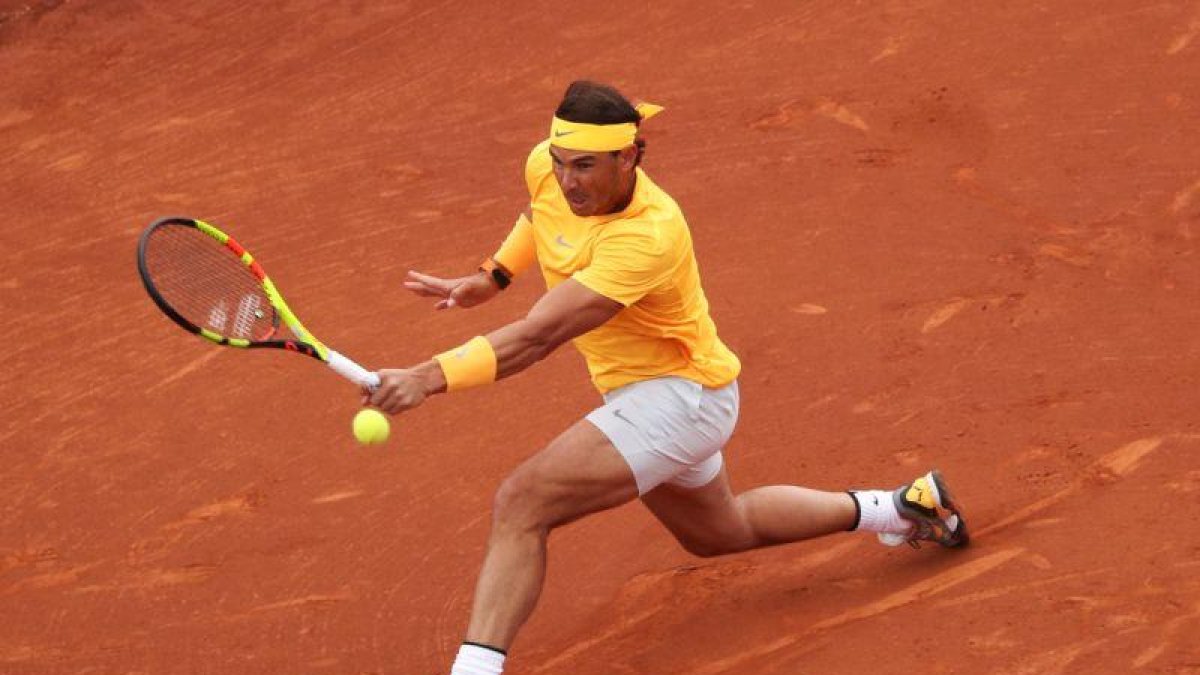 Rafael Nadal, camino de la victoria.-ALBERT GEA (REUTERS)