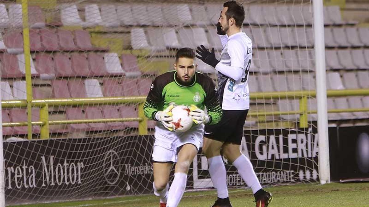 Anacker fue uno de los más destacados del Avilés en la eliminatoria de Copa Federación contra el Burgos-Raúl G. Ochoa