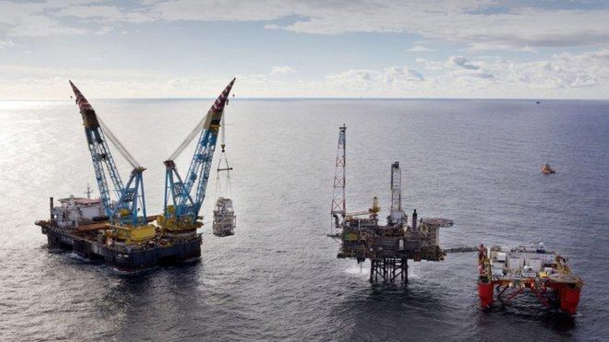 Los ataques contra refinerías saudíes han disparado aún más la tensión entre Estados Unidos e Irán. Francia, por su parte, ha tratado durante los últimos meses de mediar entre las dos partes.-EFE
