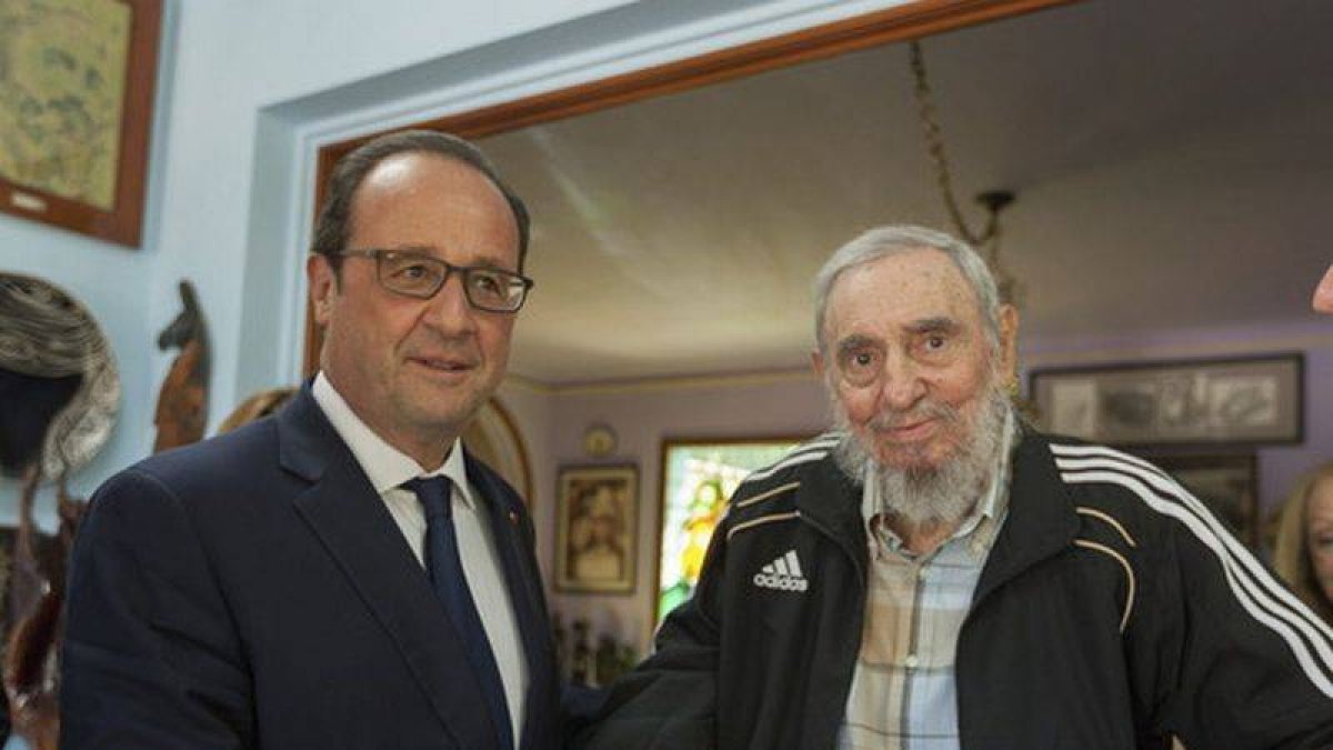 François Hollande y Fidel Castro.-Foto: EFE / ALEX CASTRO