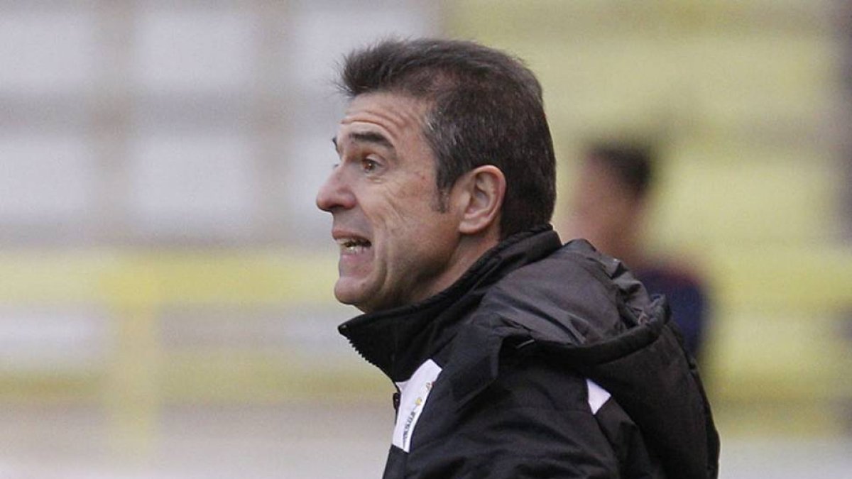 GonzaloArconada durante un partido en El Plantío.-SANTI OTERO