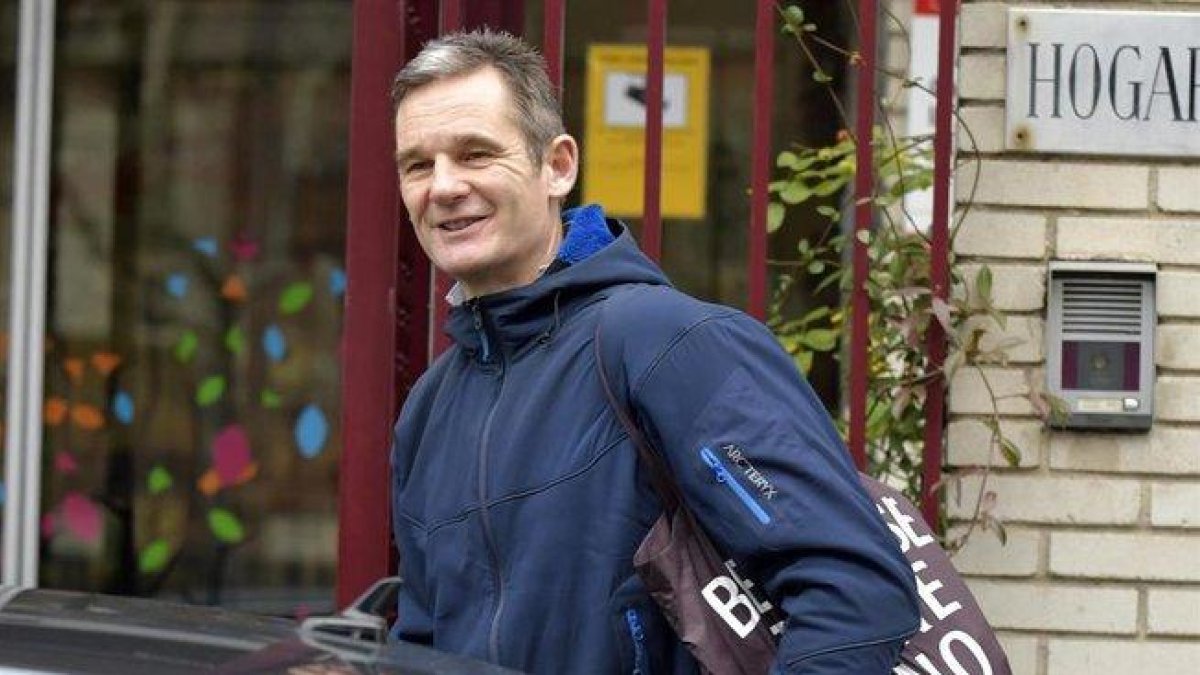 Iñaki Urdangarin asiste al centro ’Hogar Don Orione’.-