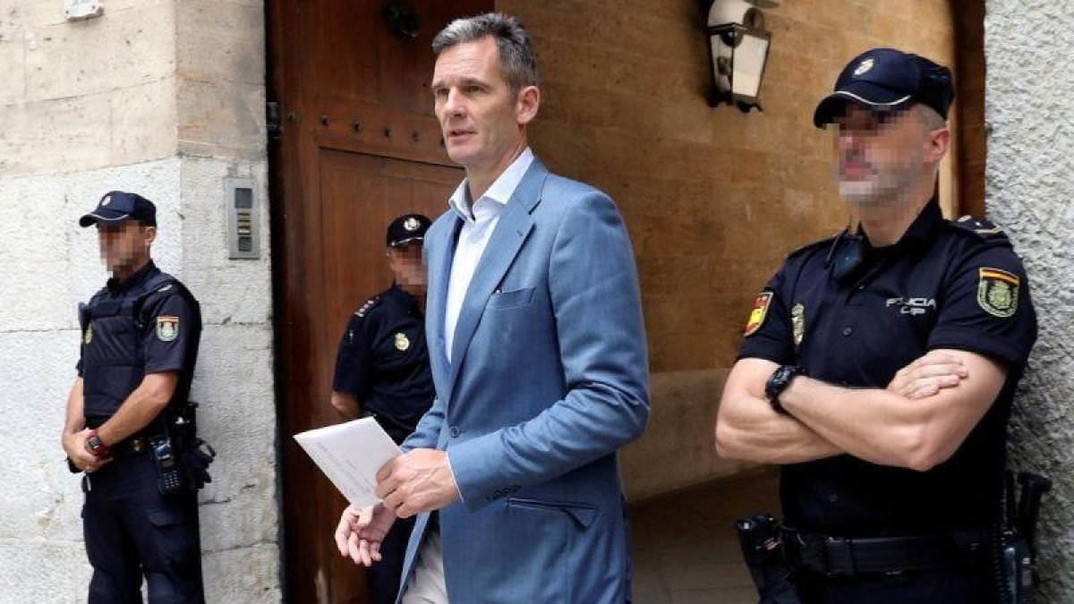Iñaki Urdangarin a su salida, el pasado miércoles, de la Audiencia de Palma.-BALLESTEROS (EFE)