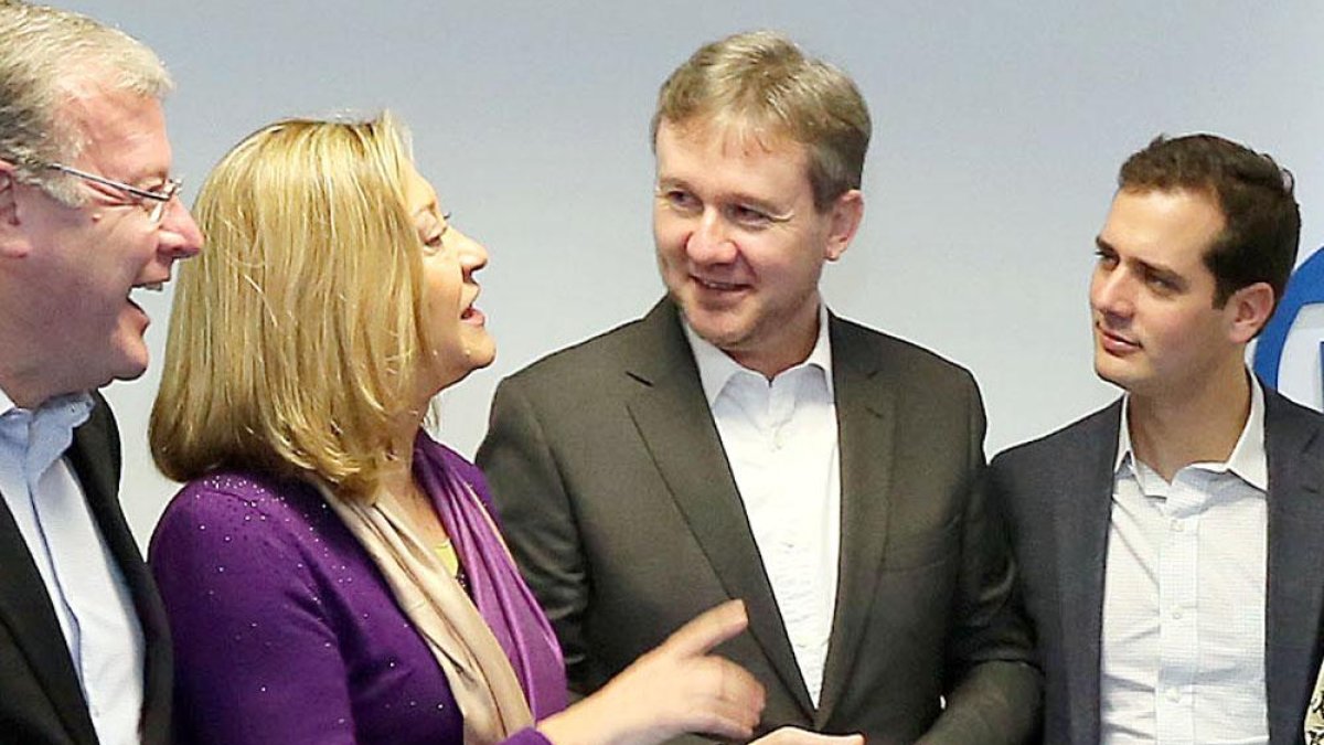 Lacalle junto a Del Olmo, ayer en Valladolid.-ICAL