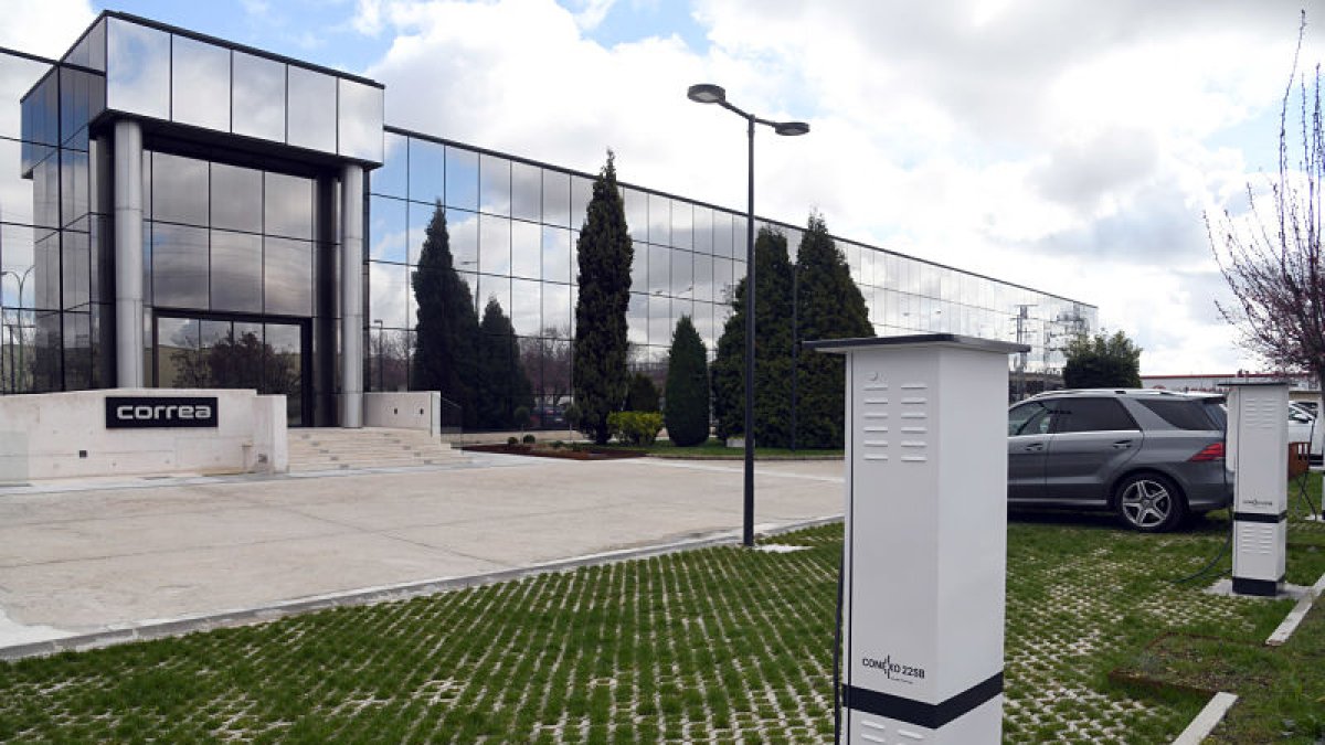 Fachada principal de las instalaciones del Grupo Correa en el polígono de Gamonal Burgos Este. ICAL