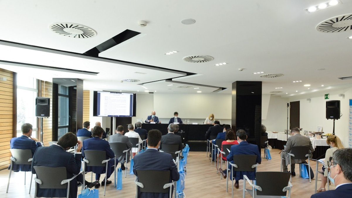Junta General de socios de Iberaval celebrada en Burgos. ECB