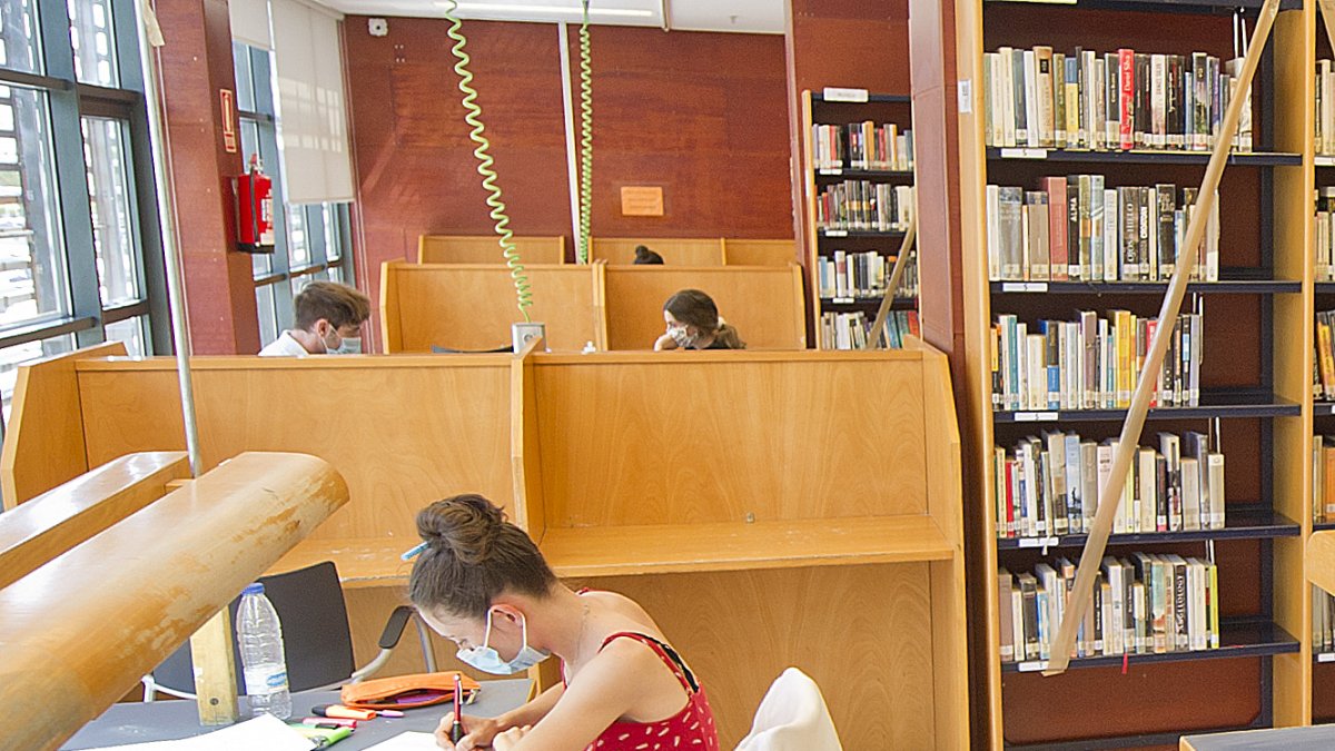 Los servicios comunes de Biblioteca, ludoteca y sala de encuentro han funcionado a niveles prepandemia en horarios, pero manteniendo aforos.