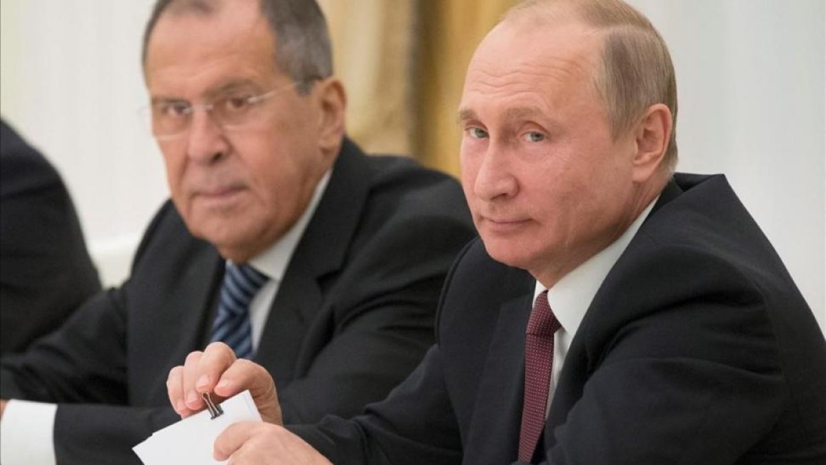 El presidente ruso, Vladimir Putin.-/ ALEXANDER ZEMLIANICHENKO (EFE)