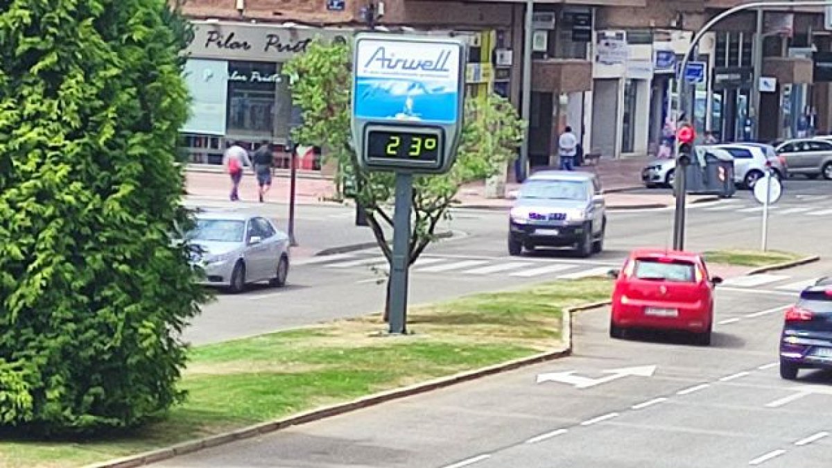 La tempèratura máxima prevista para hoy lunes será de 30 grados. ECB