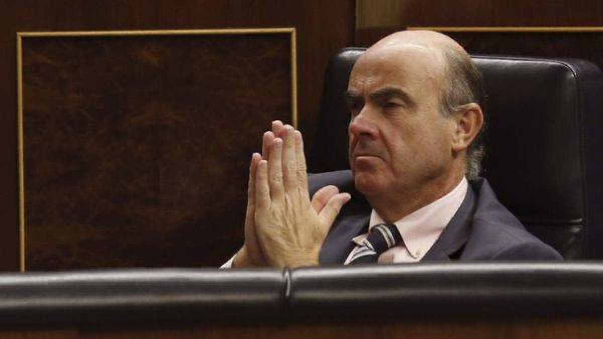 El ministro de Economía, Luis de Guindos.-Foto: EFE / SERGIO BARRENECHEA