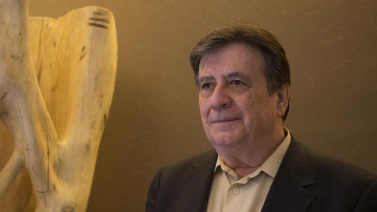 El escritor Luis Landero, en su reciente visita a Barcelona.-ALBERT BERTRAN