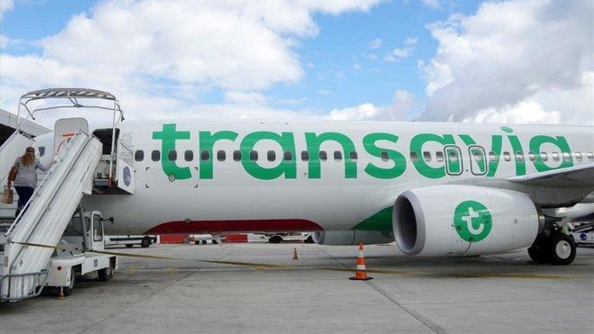 Desalojado un vuelo de Transavia entre París y Barcelona por riesgo de atentado.-GABRIEL BOUYS/AFP