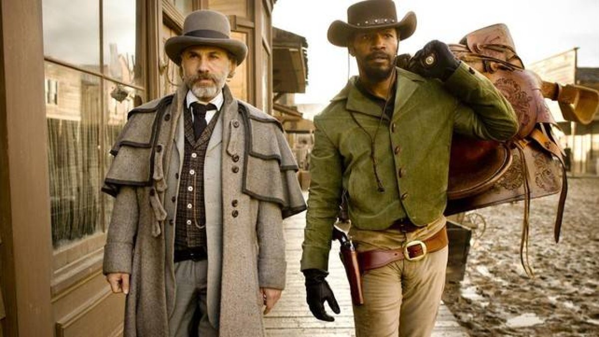 Christoph Waltz (izquierda) y Jamie Foxx, en una escena de la pelicula 'Django desencadenado'.-