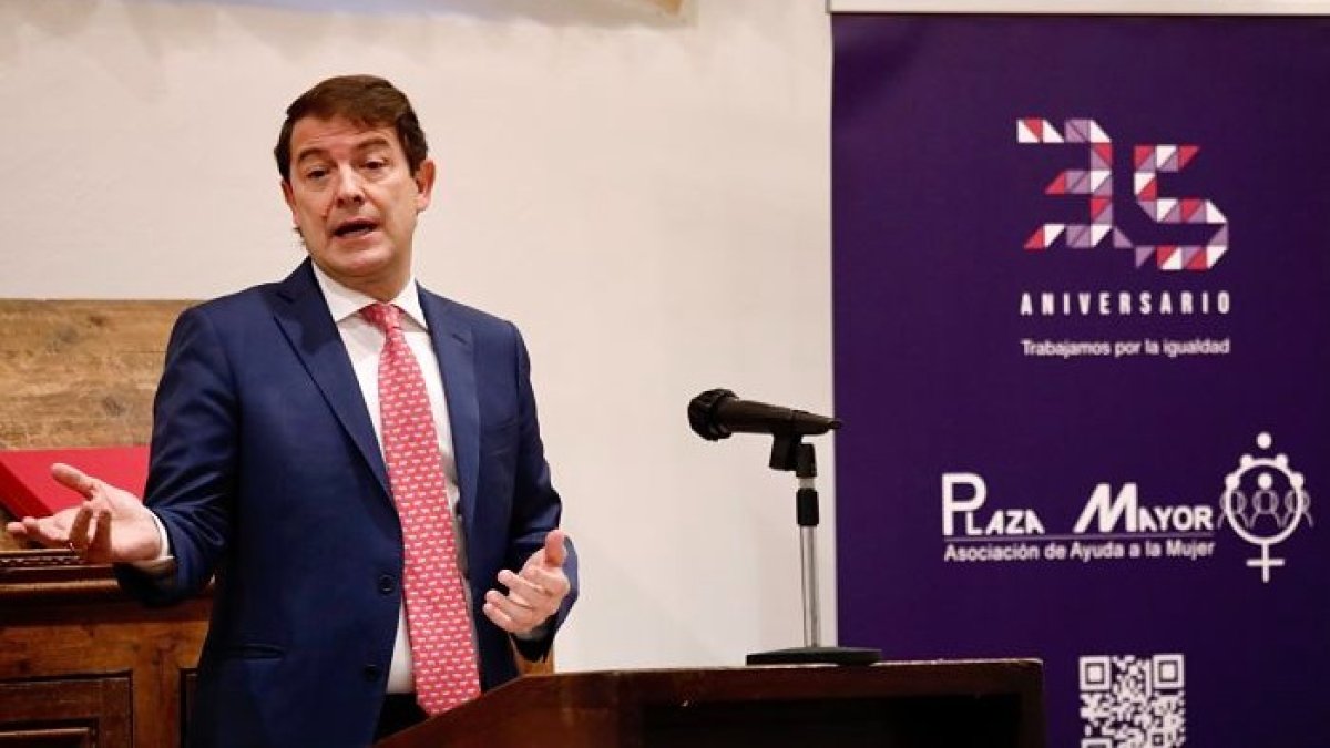 El presidente de la Junta de Castilla y León, Alfonso Fernández Mañueco, participa en un acto en Salamanca. ICAL