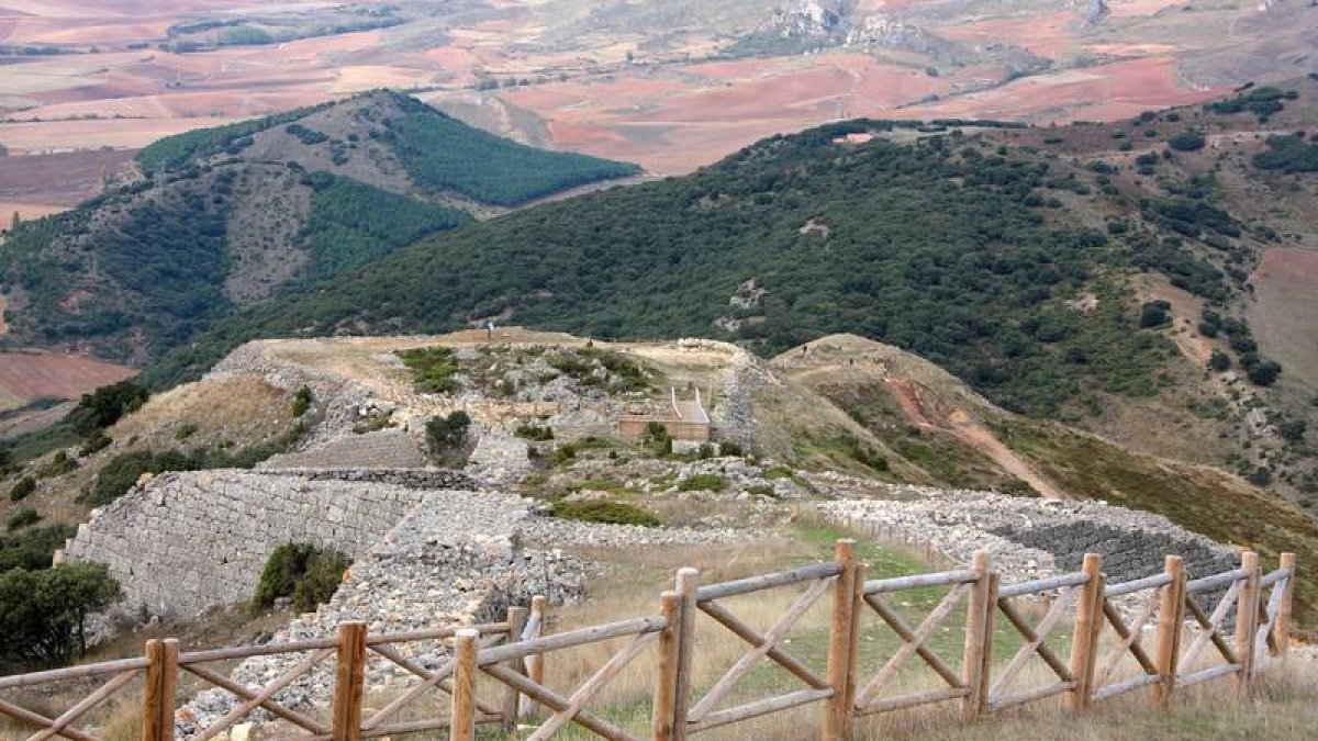 Panorámica de los Montes Obarenes. G. GONZÁLEZ