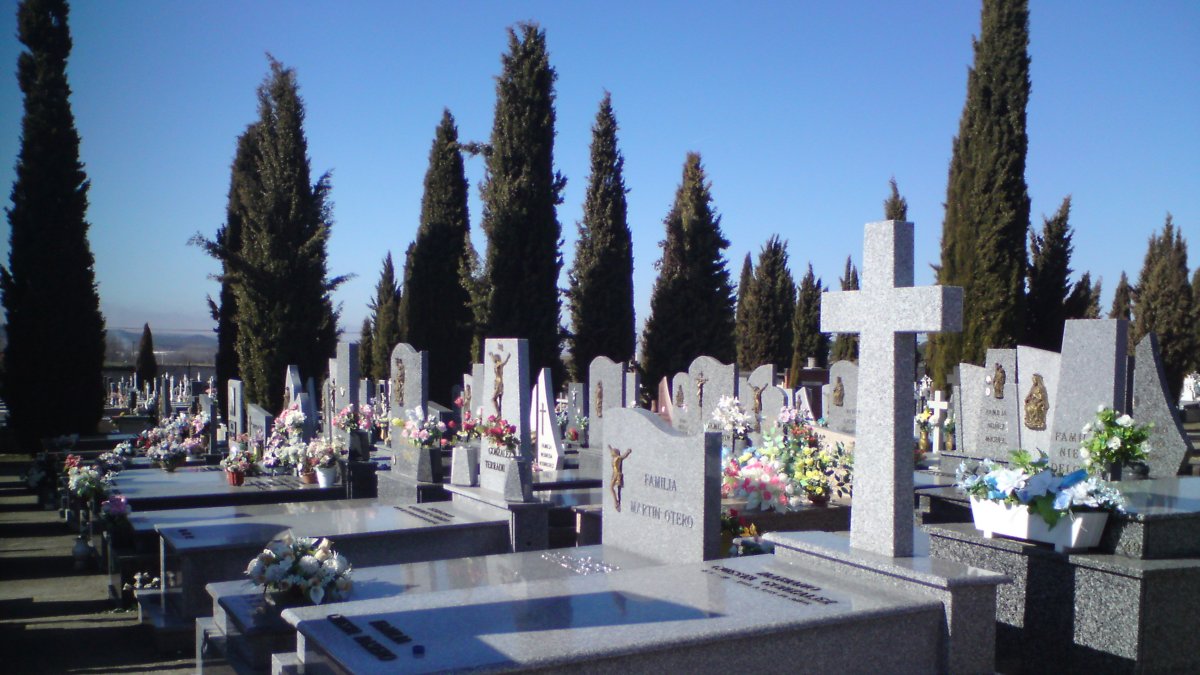 El cementerio de Aranda lleva muchos años con problemas de personal