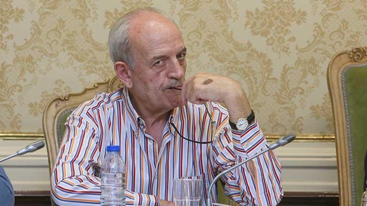 Martínez defendió que el plan económico no es catastrofista, sino dinámico y flexible según las necesidades.-R. O.