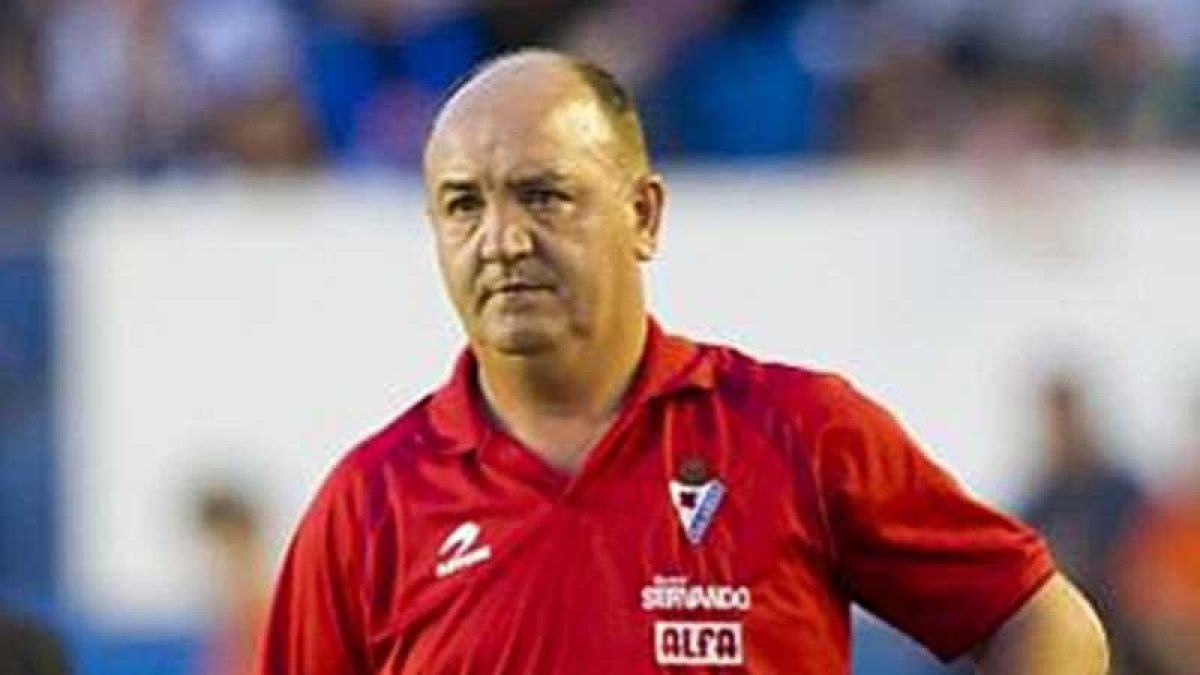 Manix Mandiola durante su etapa en el Eibar-ECB