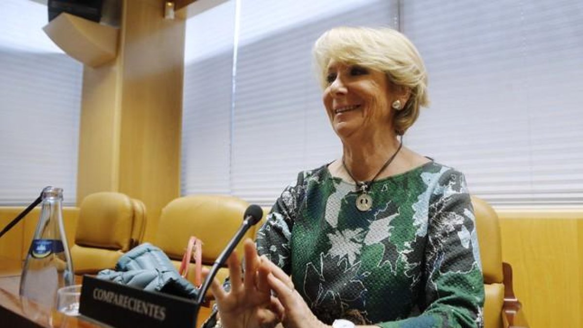 Esperanza Aguirre comparece en la comisión de investigación de la corrupción en la Comunidad de Madrid.-AGUSTÍN CATALÁN