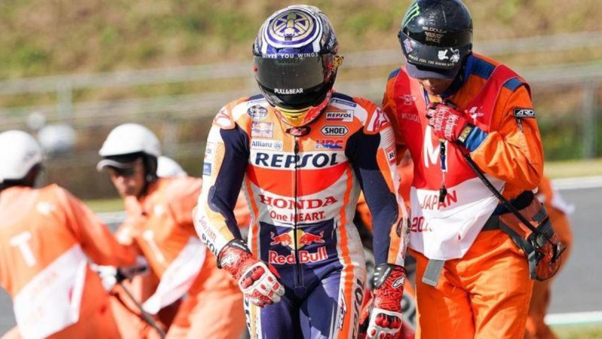 Marc Márquez (Honda) ha sufrido hoy, poco antes de la qualy del GP de Japón, su caída nº 18 del Mundial.-ALEJANDRO CERESUELA