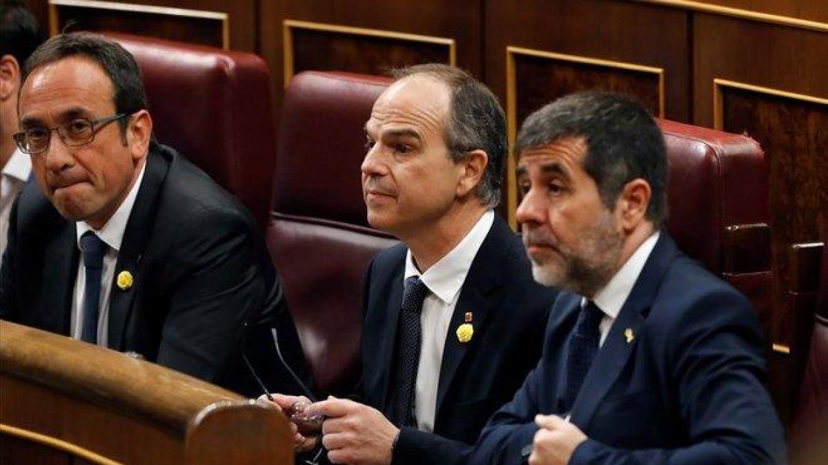 Los presos electos de JxCat en el Congreso este 21 de mayo.-BALLESTEROS (EFE)
