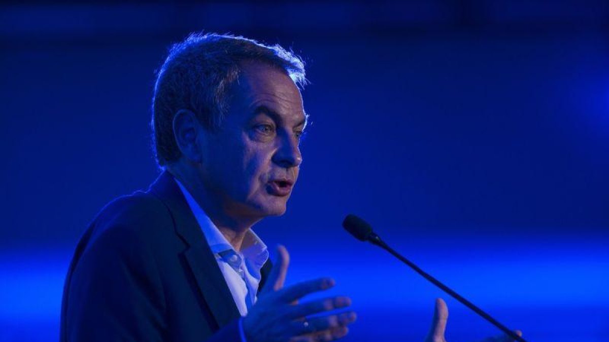 El expresidente del Gobierno espanol Jose Luis Rodriguez Zapatero dicta la conferencia La igualdad de genero como derecho hoy jueves 20 de septiembre de 2018 en la sede de la Cancilleria dominicana en Santo Domingo.-ORLANDO BARRIA (EFE)