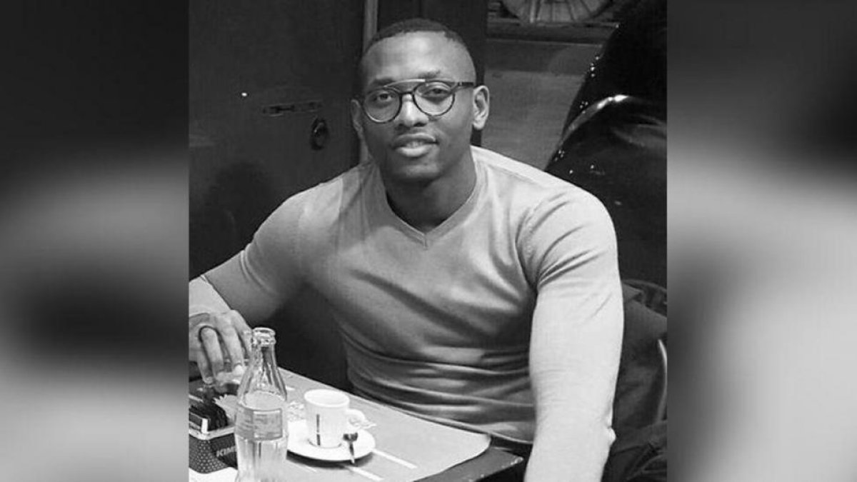 El médico Andi Nganso ha sufrido varios episodios de racismo mientras ejerce de doctor en Cantú (Italia)-