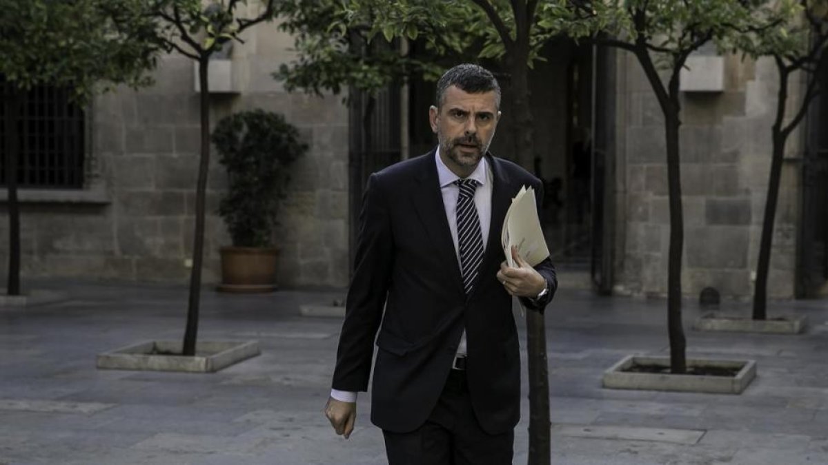 El exconseller Santi Vila, en la Generalitat.-JOAN CORTADELLAS