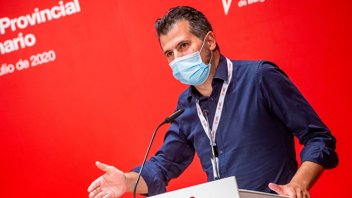 El secretario regional del PSOE, Luis Tudanca, clausuró ayer el Congreso Extraordinario de las Juventudes Socialistas de Burgos. SANTI OTERO