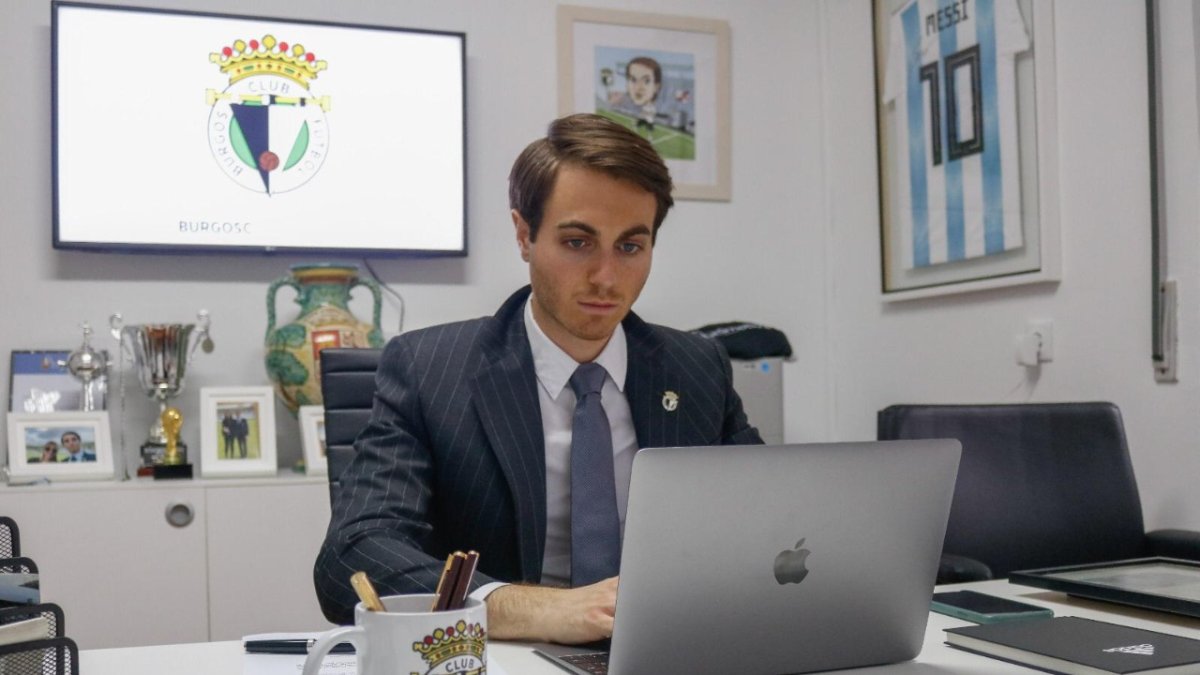 Franco Caselli, durante su intervención en la Junta General Extraordinaria celebrada de forma telemática el pasado lunes. BURGOS CF